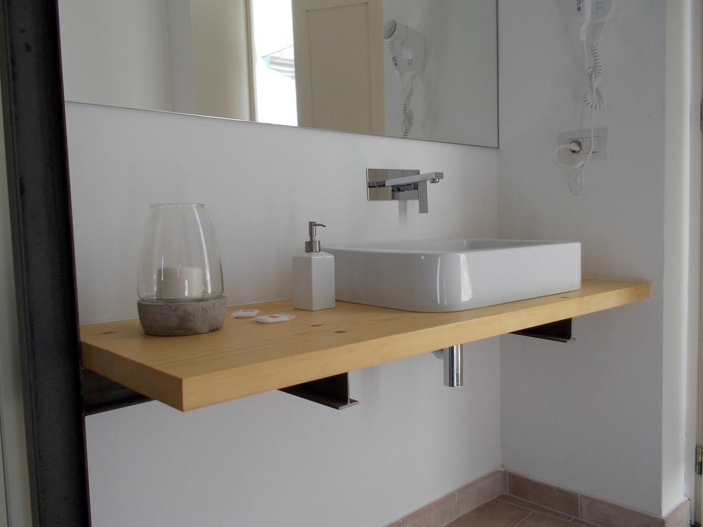 Le Stanze Del Poeta Hotel Salerno Phòng bức ảnh